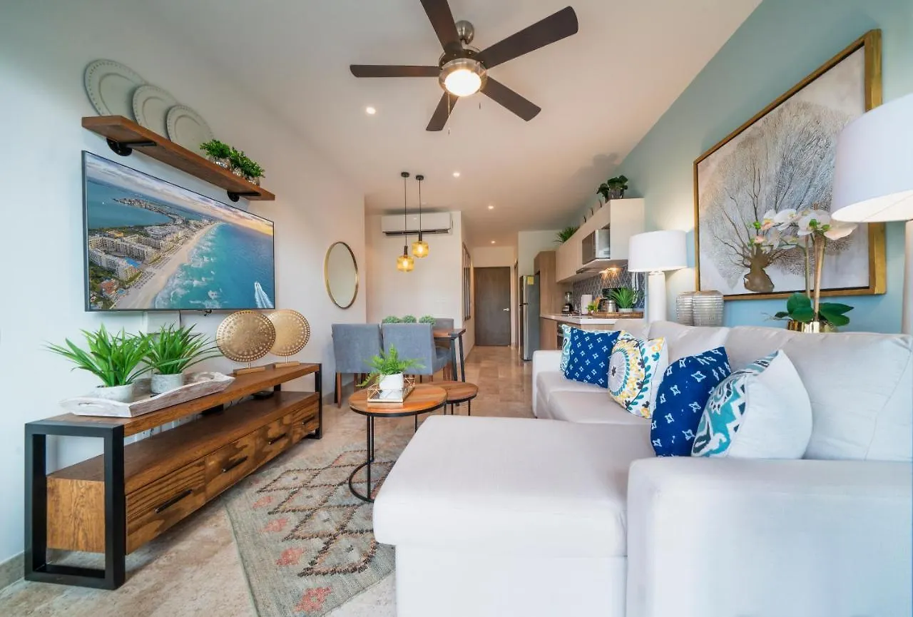 2 Bedroom Condo At Ipana Condos - Pool - Gym - Business Center - Indigo Playa del Carmen Mexico